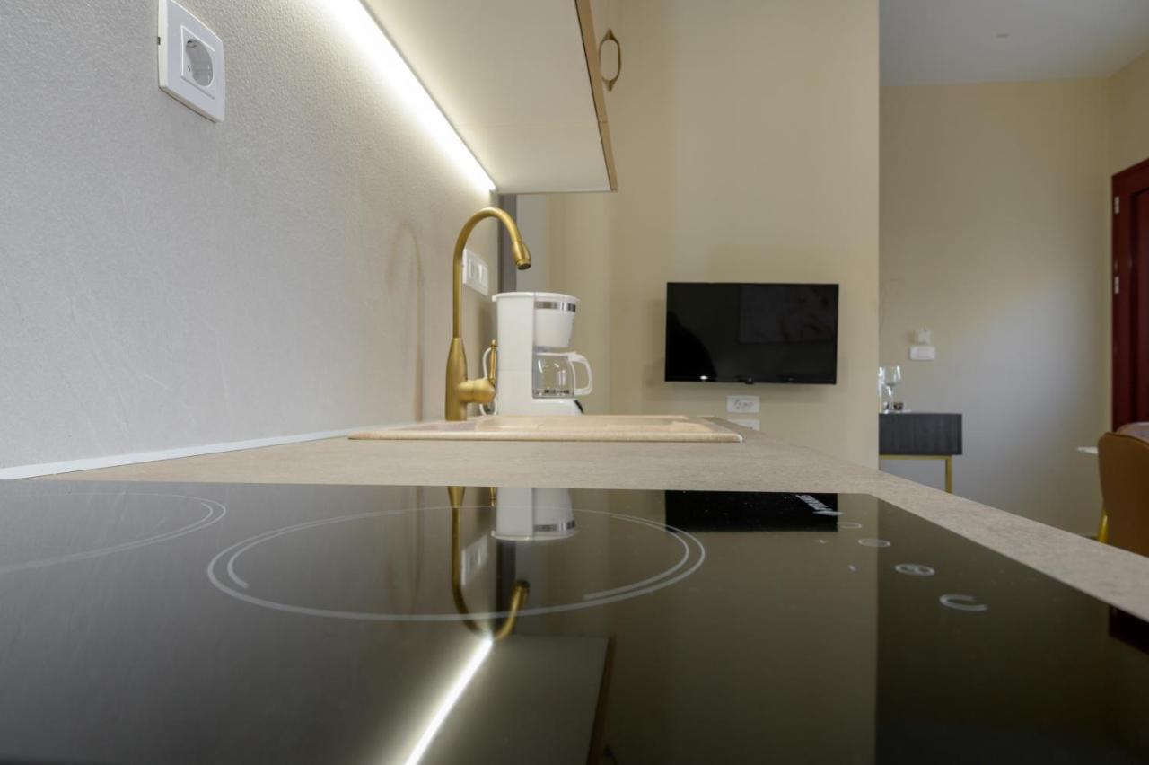 Nikola'S & Joanna'S Apartments Аргостолион Екстериор снимка
